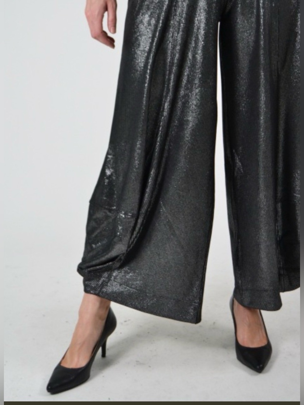 NWOT ALEMBIKA Shimmer Drape Barrel Pant In Silver Size 1/ US Small